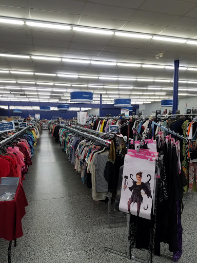 Thrift Store «Goodwill Industries of Greater Cleveland & East Central Ohio», reviews and photos, 23100 Lorain Rd, North Olmsted, OH 44070, USA