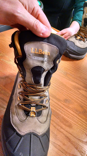 Clothing Store «L.L. Bean Outlet», reviews and photos, 31 Gusabel Ave, Nashua, NH 03063, USA