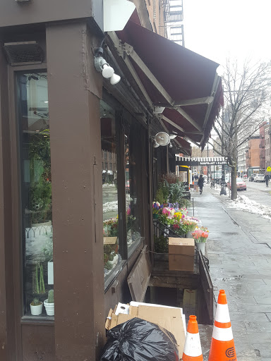 Florist «West Village Florist», reviews and photos, 70 Greenwich Ave, New York, NY 10011, USA