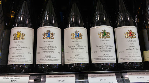 Liquor Store «Dawson Fine Wine & Spirits», reviews and photos, 46 Blue Ridge Pkwy, Dawsonville, GA 30534, USA