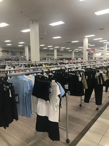Clothing Store «Burlington Coat Factory», reviews and photos, 6055 E Main St, Columbus, OH 43213, USA