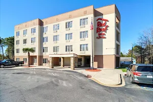 Red Roof Inn & Suites Fayetteville - Fort Bragg image