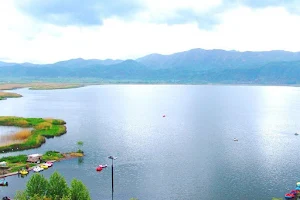 Zeribar Lake image
