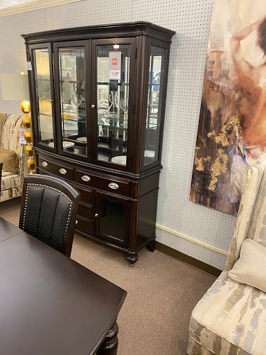 Furniture Store «Value City Furniture», reviews and photos, 4380 E New York St, Aurora, IL 60504, USA