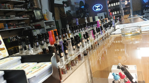 Tobacco Shop «Smoke Signals Pipe & Tobacco», reviews and photos, 3 Main St, Dover, NH 03820, USA