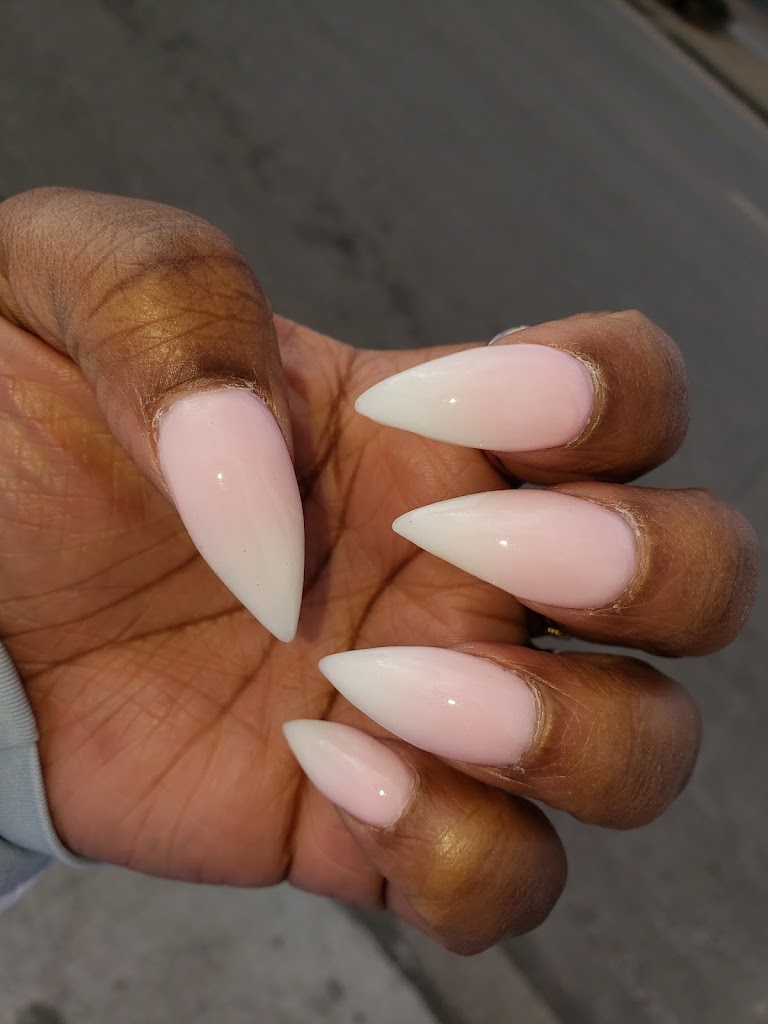 Flashy Nails 60619