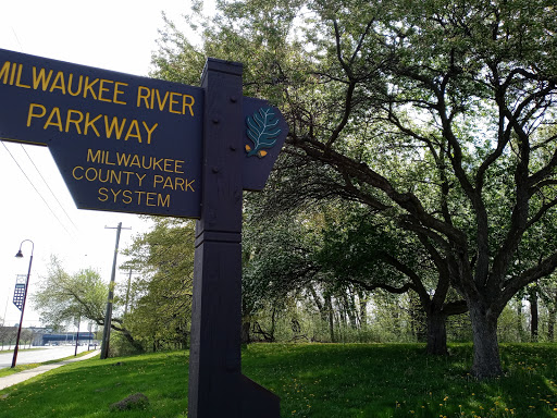 Milwaukee River Parkway