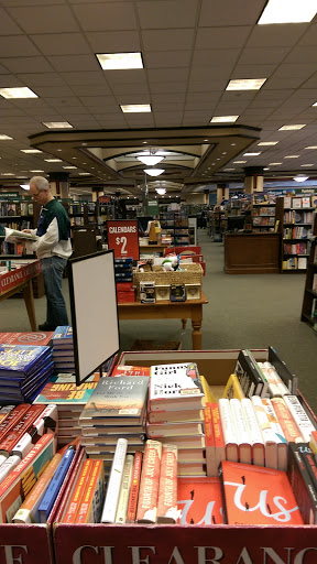 Book Store «Barnes & Noble», reviews and photos, 710 County Hwy 10, Blaine, MN 55434, USA