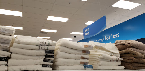 Clothing Store «Ross Dress for Less», reviews and photos, 7065 Cermak Rd, Berwyn, IL 60402, USA