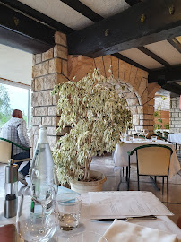 Atmosphère du Restaurant français Le Robinson à Quinsac - n°3