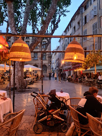 Atmosphère du Restaurant français Le Petit Bistrot à Aix-en-Provence - n°2