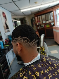New York Beauty Salon - Photo 8 - Car repair in Scranton, PA, Scranton