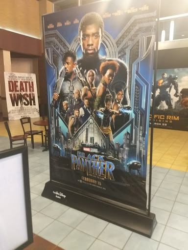 Movie Theater «Regal Cinemas Moorestown Mall 12 & RPX», reviews and photos, 400 NJ-38, Moorestown, NJ 08057, USA