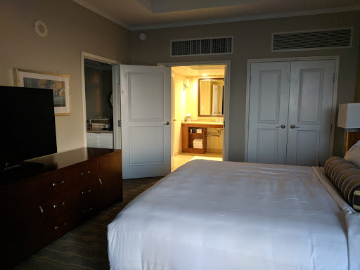 VEA Newport Beach, A Marriott Resort & Spa image