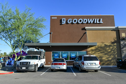 Thrift Store «91st & Northern Goodwill Retail Store & Donation Center», reviews and photos