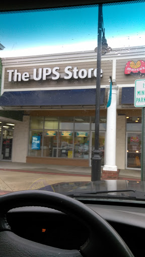 Shipping and Mailing Service «The UPS Store», reviews and photos, 4157 Mountain Rd, Pasadena, MD 21122, USA