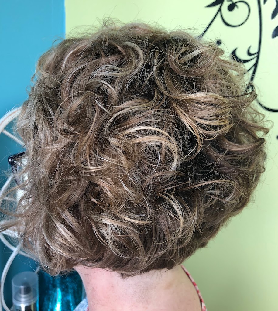 Salon Nine:Sixteen 53963