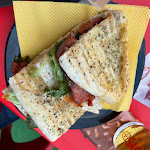 Photo n°4 de l'avis de Ashley.o fait le 14/06/2022 à 17:10 sur le  Sunset Poço da Pedra à Ponta Delgada - São Miguel