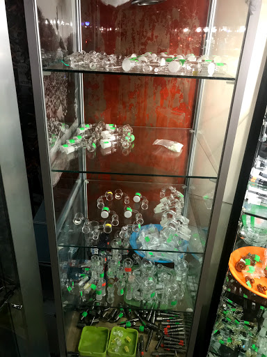 Tobacco Shop «Pipe Eyes», reviews and photos, 115 E Plymouth Ave, DeLand, FL 32724, USA