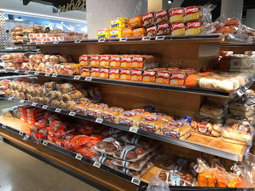 Supermarket «Cermak Fresh Produce», reviews and photos, 4000 W Diversey Ave, Chicago, IL 60639, USA