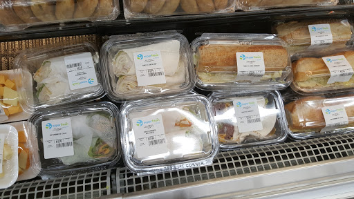 Supermarket «SuperFresh», reviews and photos, 3501 Amboy Rd, Staten Island, NY 10306, USA