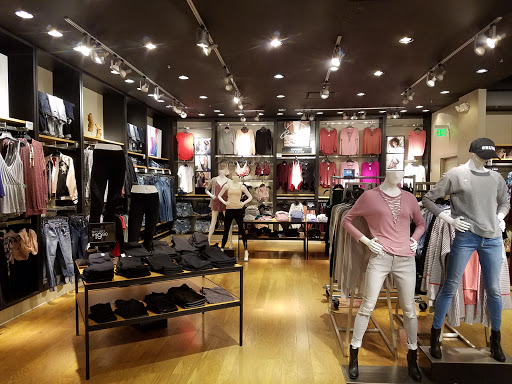 Clothing Store «Express», reviews and photos, 500 16th St, Denver, CO 80202, USA