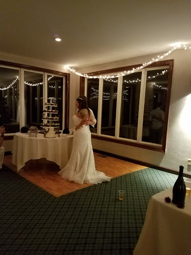 Public Golf Course «The Woodlands Golf Club & Banquet Facility», reviews and photos, 2839 Harris Ln, Alton, IL 62002, USA