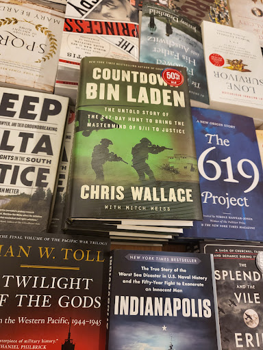 Book Store «Barnes & Noble Booksellers The Shops at River Crossing», reviews and photos, 8675 River Crossing Blvd, Indianapolis, IN 46240, USA