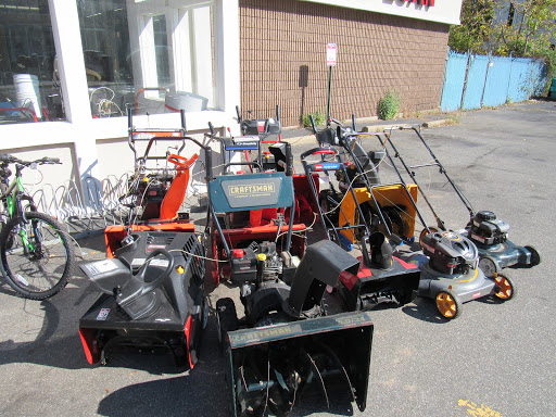 Pawn Shop «Meriden Pawn LLC», reviews and photos, 273 W Main St, Meriden, CT 06451, USA