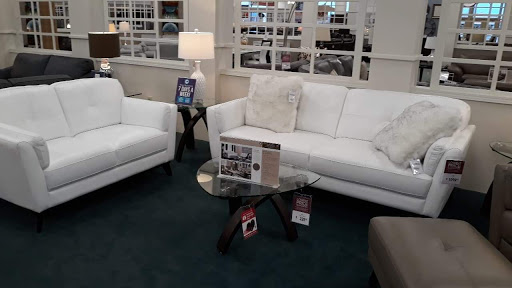 Furniture Store «Raymour & Flanigan Furniture and Mattress Store», reviews and photos, 2780 W Ridge Rd, Rochester, NY 14626, USA