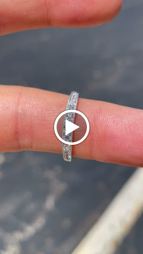 Jewelry Store «Edward Warren Jewelers», reviews and photos, 1610 Cross Creeks Blvd, Pickerington, OH 43147, USA