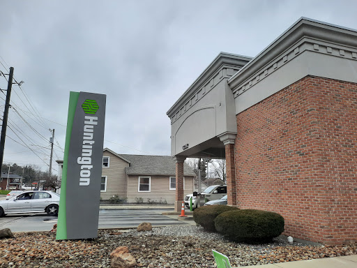 Huntington Bank in Hubbard, Ohio