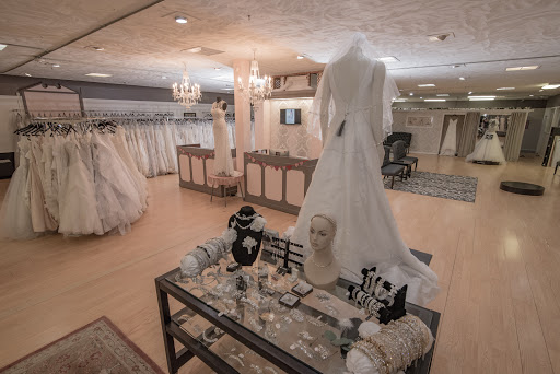 Consignment Shop «The Altar Bridal Consignment», reviews and photos, 9629 W Colfax Ave, Lakewood, CO 80215, USA