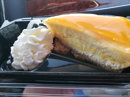 Restaurant «The Cheesecake Factory», reviews and photos, 5799 N Bayshore Dr, Glendale, WI 53217, USA