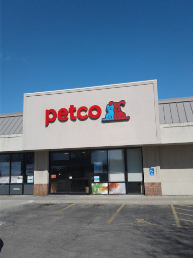 Pet Supply Store «Petco Animal Supplies», reviews and photos, 3115 Iowa St, Lawrence, KS 66046, USA