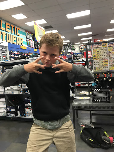 Sporting Goods Store «Big 5 Sporting Goods», reviews and photos, 1630 Mt Diablo Blvd, Walnut Creek, CA 94596, USA