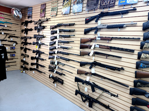 Buck Shot Sporting Goods, 1606 IN-38, New Castle, IN 47362, USA, 