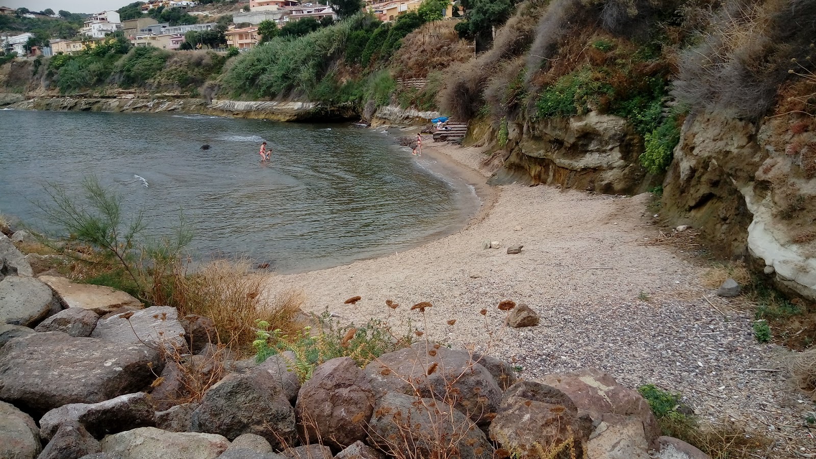 Foto van Spiaggia La Vignaccia met kleine baai