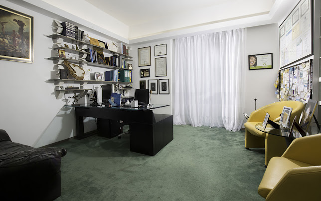 Ηλίας Καθοπούλης DDS, MDSc - Ειδικός Ορθοδοντικός στην Ρόδο - Οδοντίατρος