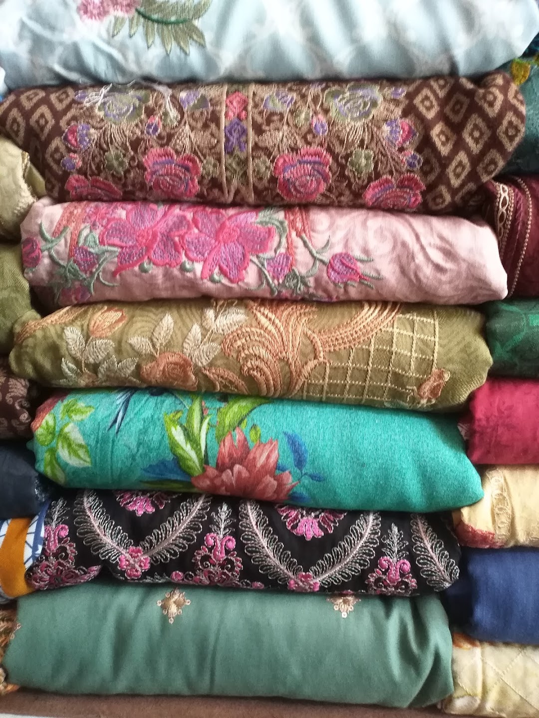 Al Mujeeb Fabrics