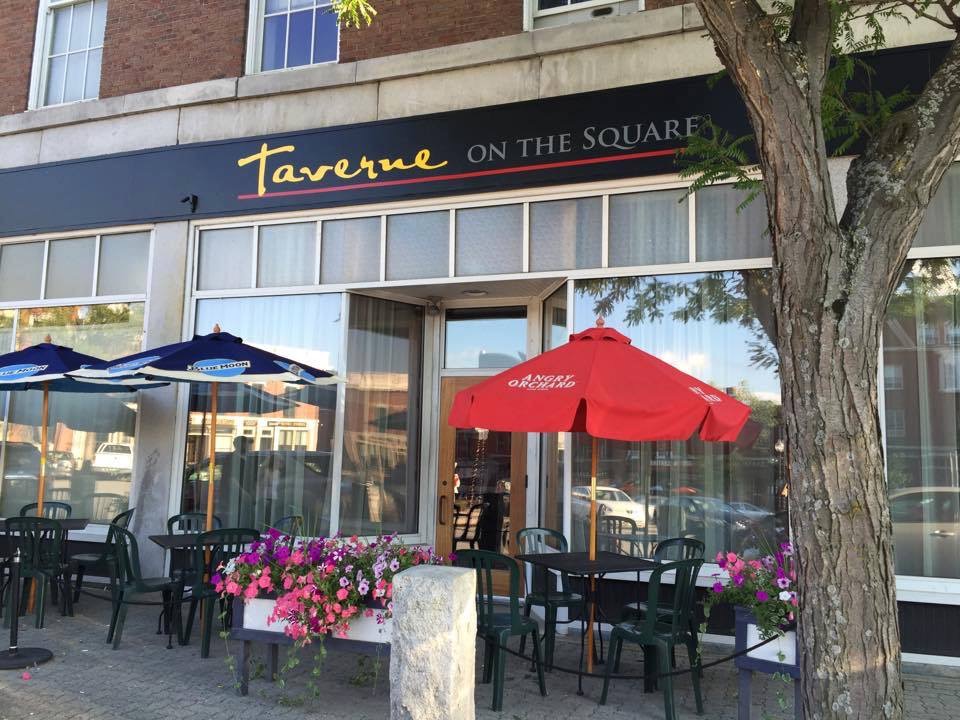 Taverne on the Square 03743