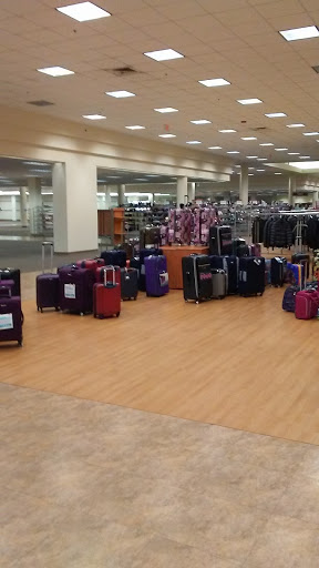 Clothing Store «Burlington Coat Factory», reviews and photos, 900 Commons Dr #414, Dothan, AL 36303, USA