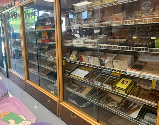 Vaporizer Store «SMOKERS HEAVEN, VAPE SHOP & SMOKE SHOP Middletown, NY», reviews and photos, 690 NY-211 #5, Middletown, NY 10941, USA