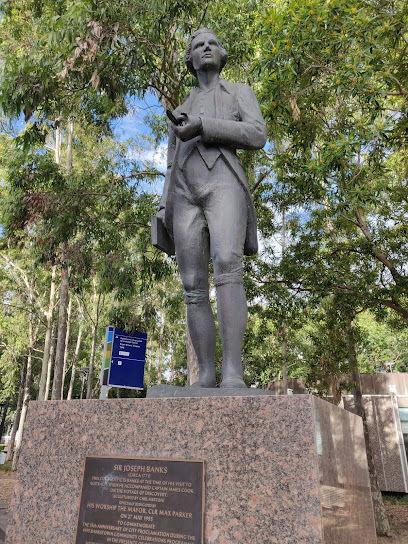 Sir Joseph Banks Statue