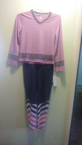 Sporting Goods Store «Big 5 Sporting Goods», reviews and photos, 3420 Arden Way, Sacramento, CA 95825, USA