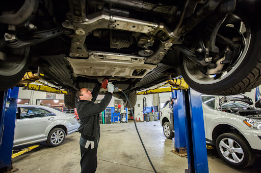 Auto Repair Shop «Hi-Tech Automotive of Wheeling / Car & Truck Repair», reviews and photos, 890 S Milwaukee Ave, Wheeling, IL 60090, USA