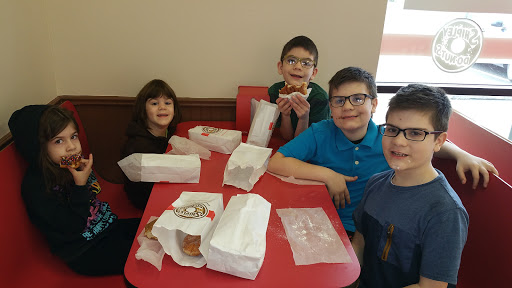 Donut Shop «Shipley Do-Nuts», reviews and photos, 1912 W Pecan St, Pflugerville, TX 78660, USA