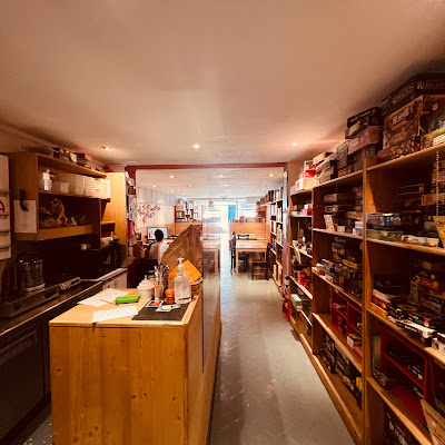 Le Nid - Cocon Ludique (Bar à jeux & Boutique) à Paris