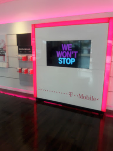 Cell Phone Store «T-Mobile», reviews and photos, 100 Promenade Pkwy A, Fayetteville, GA 30214, USA