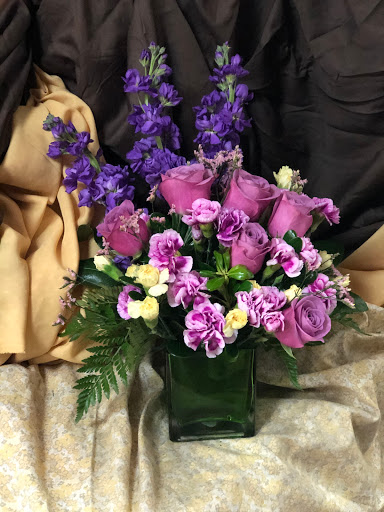 Florist «Elite Floral & Gift Shoppe», reviews and photos, 504 N Alafaya Trail #109, Orlando, FL 32828, USA